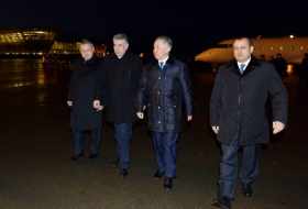 Le président du Majlis du Parlement kazakh arrive en Azerbaïdjan pour une visite officielle