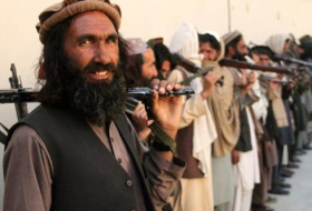 Les talibans appellent les Américains à 