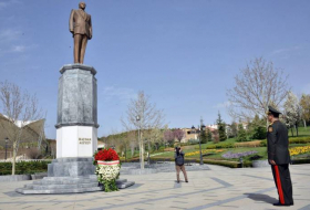 Ankara: Le ministre azerbaïdjanais de la Défense visite le Parc Heydar Aliyev - PHOTO