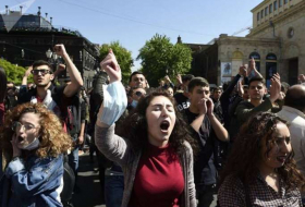 Les étudiants arméniens manifestent à Erevan - EN DIRECT