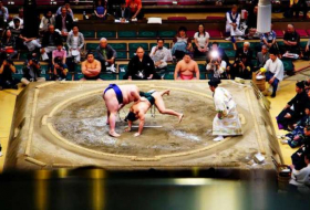 Une maire japonaise déterminée à renverser le sexisme du sumo