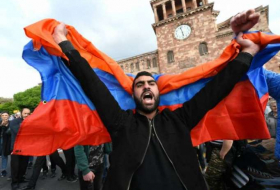 Arménie: la crise politique s'aggrave, nouvelles manifestations annoncées - Mise à Jour - EN DIRECT