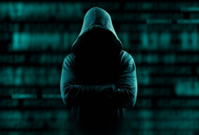 Paris: un «hacker» retire 21.260€ en piratant un distributeur