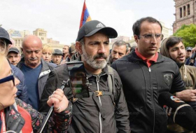 Arménie: Nikol Pachinian, le chef de la contestation, interpellé