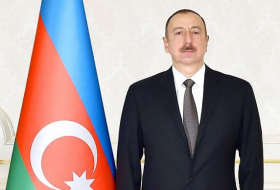 Le président Ilham Aliyev visite le Mausolée Anitkabir