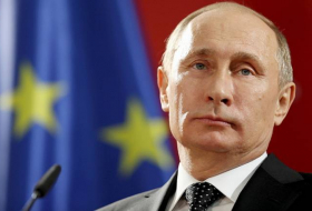 Poutine laisse entendre qu'il pourrait rester aux manettes après son mandat