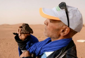 Les chasseurs de météorites dans le sud du Maroc
