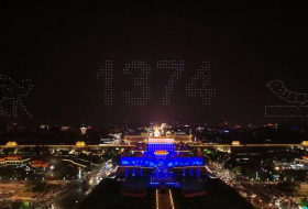 Les images impressionnantes d'un vol simultané de 1.300 drones - VIDEO