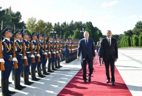 Cérémonie d’accueil officiel du président turc à Bakou