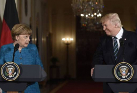 Automobile : Merkel met Trump en garde contre une 
