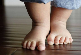 Pourquoi marcher pieds nus est bon pour les enfants