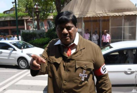Inde: un député local se déguise en Adolf Hitler - VIDEO