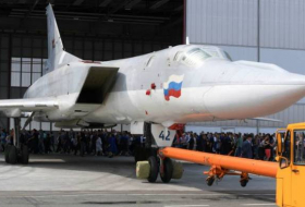 La Russie dévoile son tout nouveau bombardier supersonique - VIDEO