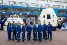 La Nasa présente les astronautes qui iront dans les premières capsules spatiales privées