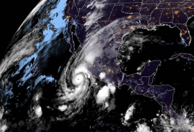 L'ouragan Willa frappe le Mexique