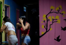 Colombie: la prostitution en exil pour nourrir sa famille restée au Venezuela