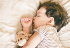 L'exercice facile de méditation pour aider les enfants à s'endormir