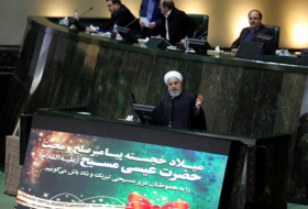     Iran:   Rohani présente un budget adapté aux 