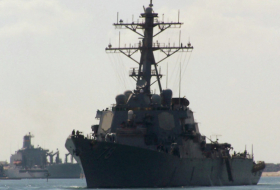La Marine russe escorte deux destroyers américains en mer Baltique