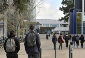    France:   Des universités refusent d’augmenter les frais d’inscription pour les étrangers  