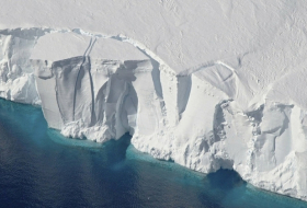 La glace de l'Antarctique fond plus vite que jamais (étude)