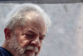 Brésil: Lula autorisé à sortir de prison pour enterrer son petit-fils