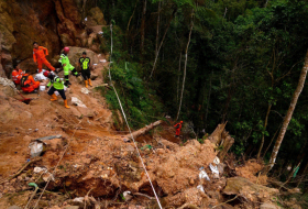  Indonésie:  le bilan d'une mine d'or effondrée porté à 16 morts