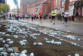  Le Marathon de Londres dit adieu aux bouteilles d'eau en plastique 