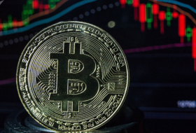 Le bitcoin passe brièvement la barre des 9.000 USD, son plus haut depuis un an