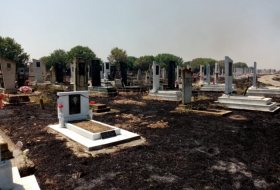   Les incendies commis par les unités militaires arméniennes détruisent le cimetière de Mirechelli  