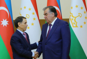   Le Premier ministre azerbaïdjanais et le président tadjik se réunissent à Douchanbé  