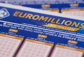  EuroMillions:   elle touche 12 millions d'euros après avoir trouvé un ticket gagnant