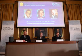   Le prix Nobel d'économie remis à la Franco-Américaine Esther Duflo, Abhijit Banerjee et Michael Kremer  
