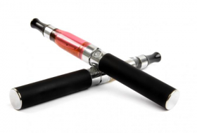 Alors que les e-cigarettes sont en crise, une étude américaine vient modérer les risques du vapotage