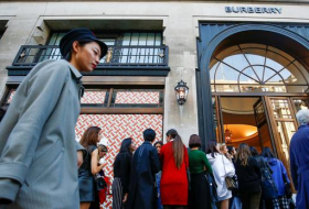    Luxe:     Burberry a perdu plus d’un quart de ses ventes