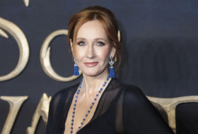 J.K. Rowling révèle avoir été victime de violences conjugales et d'agressions sexuelles