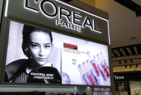 L'Oréal supprime les mots «blanc», «blanchissant» et «clair» de ses produits