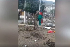  Le drapeau azerbaïdjanais hissé à Sougovouchan libéré -  VIDEO  