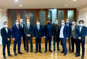  Hikmet Hadjiyev reçoit des journalistes étrangers en visite en Azerbaïdjan -  PHOTOS  