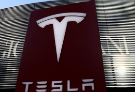 La valorisation de Tesla en Bourse dépasse les 800 milliards de dollars pour la première fois