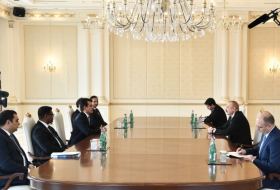  Le président Ilham Aliyev reçoit le directeur général de l'ICESCO 