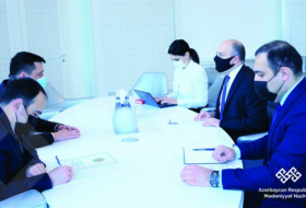 Le ministre azerbaïdjanais de la Culture rencontre l’ambassadeur du Turkménistan