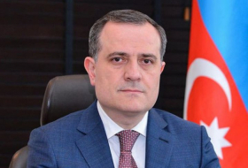   Le ministre azerbaïdjanais des Affaires étrangères a présenté ses condoléances au peuple turc  