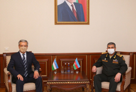  L'Azerbaïdjan et l'Ouzbékistan discutent de leur de coopération militaire 