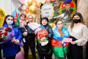   La Fondation «YAŞAT» ouvre un compte bancaire pour le bébé d'un martyr azerbaïdjanais -   PHOTO    