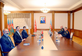  L'Azerbaïdjan et la Turquie discutent des perspectives de développement de la coopération militaro-technique 