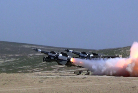   Les troupes de missiles anti-aériens de l'Azerbaïdjan effectuent des exercices de tir réel -   VIDEO    