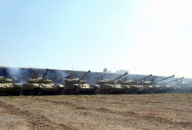   Les unités de chars remplissent des tâches pendant les exercices -   VIDEO    