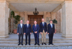 Hikmet Hadjiyev et Djeyhoun Baïramov rencontrent les ministres des affaires étrangères roumain, autrichien, lituanien - Mise à Jour