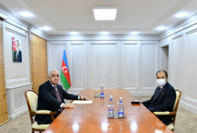  Le Premier ministre azerbaïdjanais s'entretient avec l'ambassadeur de Turquie